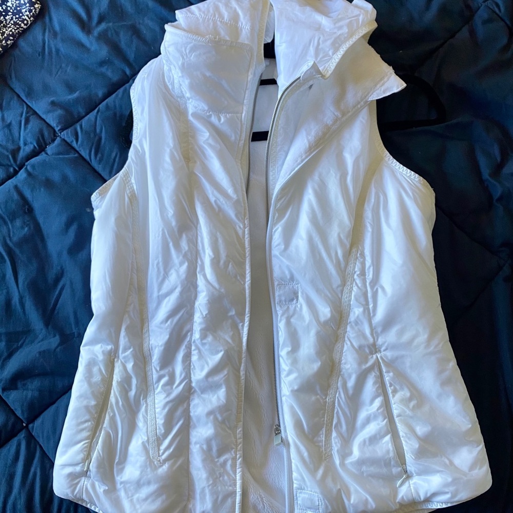 White lululemon vest